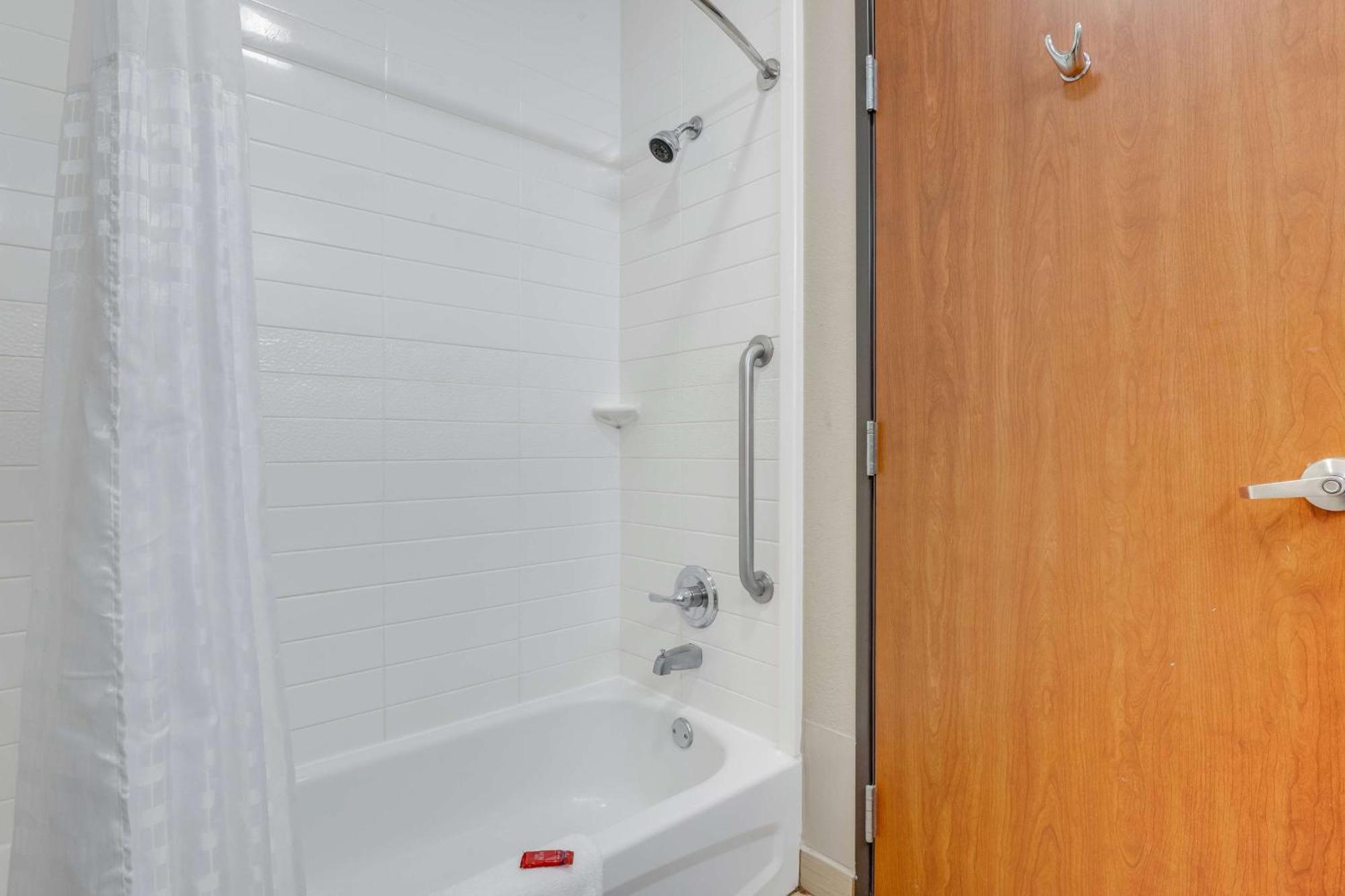 Surestay Plus Hotel By Best Western Owasso Tulsa North Екстер'єр фото