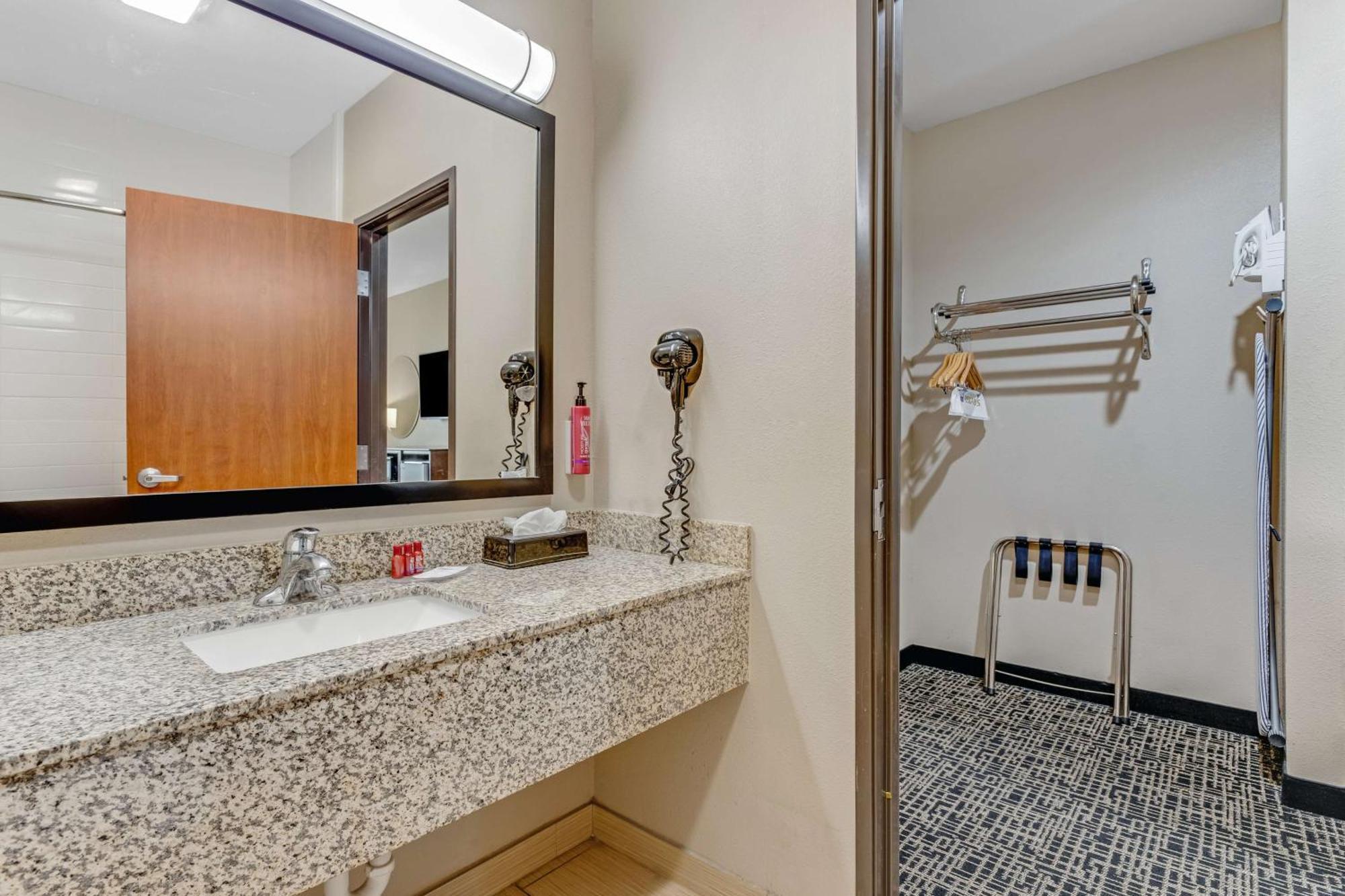 Surestay Plus Hotel By Best Western Owasso Tulsa North Екстер'єр фото